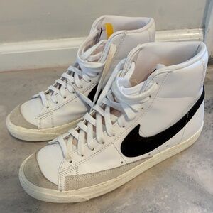 Nike White and Black High-Tops